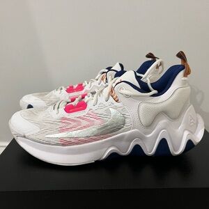 Nike White, Blue &Pink Athletic Sneakers